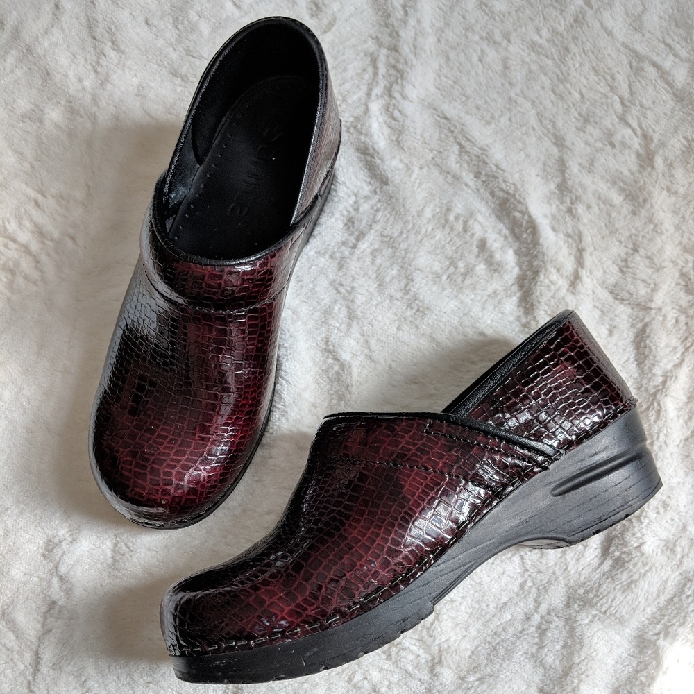 SALE! SANITA Professional Clogs Bordeaux Patent